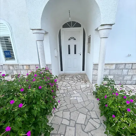 Melita Apartements *