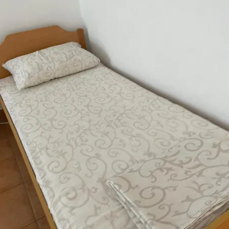 アパート Melita Apartements オレビック