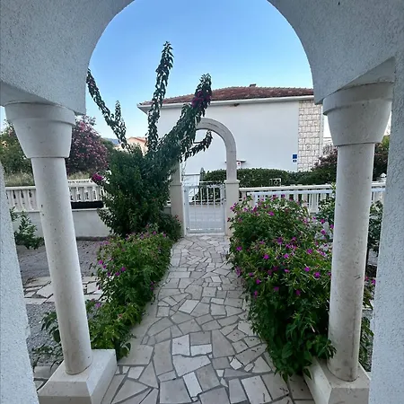 Melita Apartements * オレビック